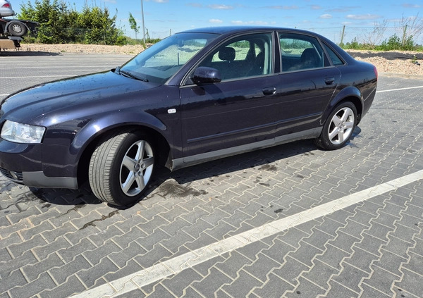 Audi A4 cena 12400 przebieg: 184000, rok produkcji 2003 z Tuchola małe 106
